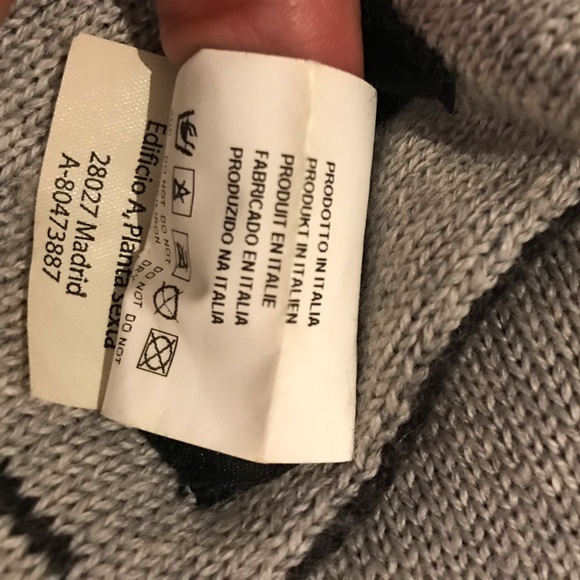 Calvin Klein Scarf - Picture 4 of 4